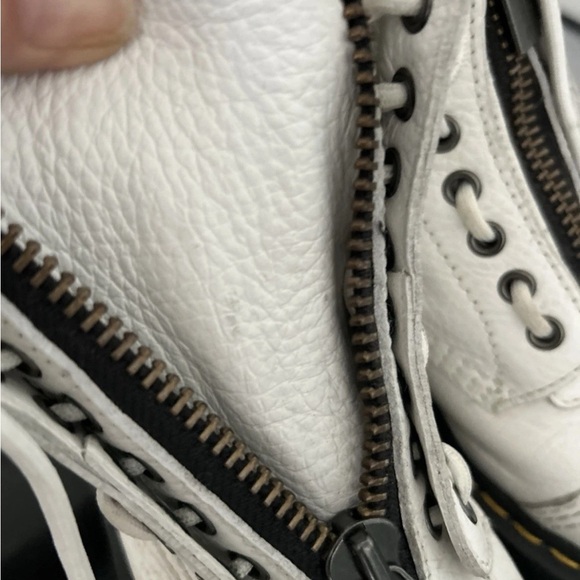Dr. Martens Sinclair Platform Boots White Leather Front Zip Size 7 - Picture 12 of 13